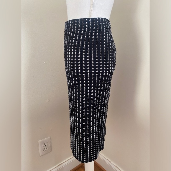 St. John Collection by Marie Gray skirt size 12 - Picture 5 of 6